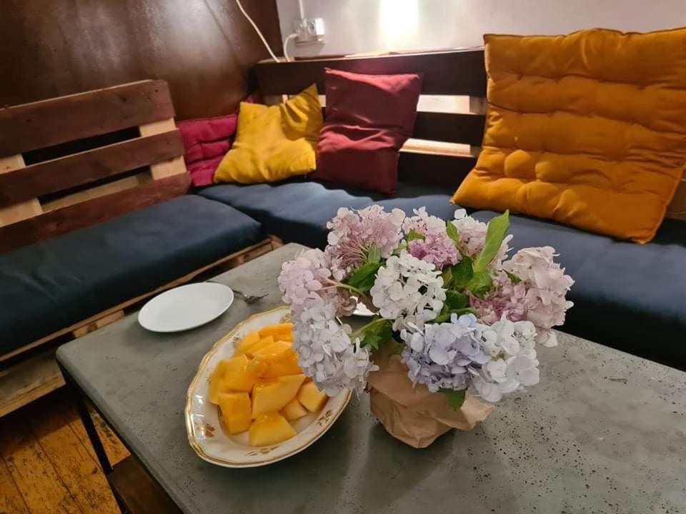 Brobro Hostel Тбилиси Екстериор снимка