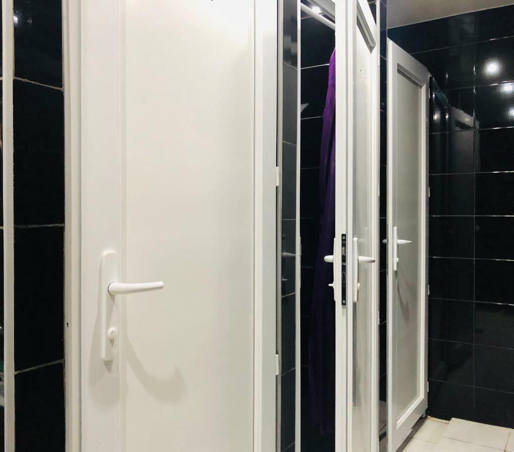 Brobro Hostel Тбилиси Екстериор снимка
