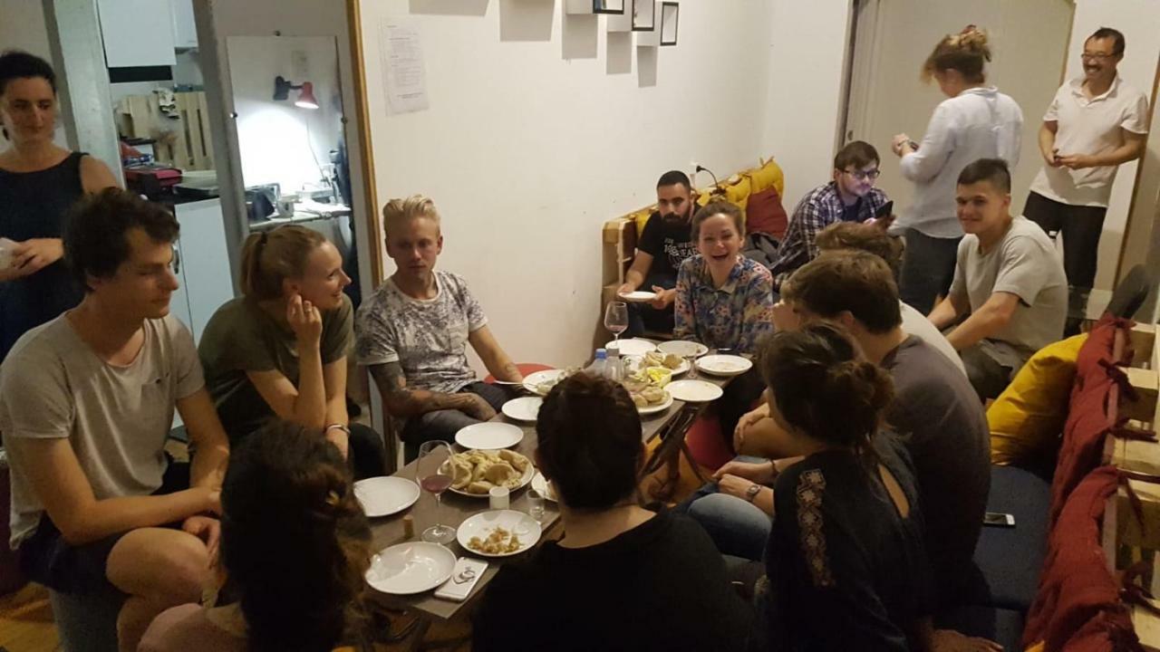 Brobro Hostel Тбилиси Екстериор снимка
